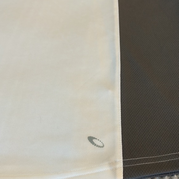 🎉HOST PICK🎉Men’s TEK GEAR Sport Shirt - Picture 8 of 11